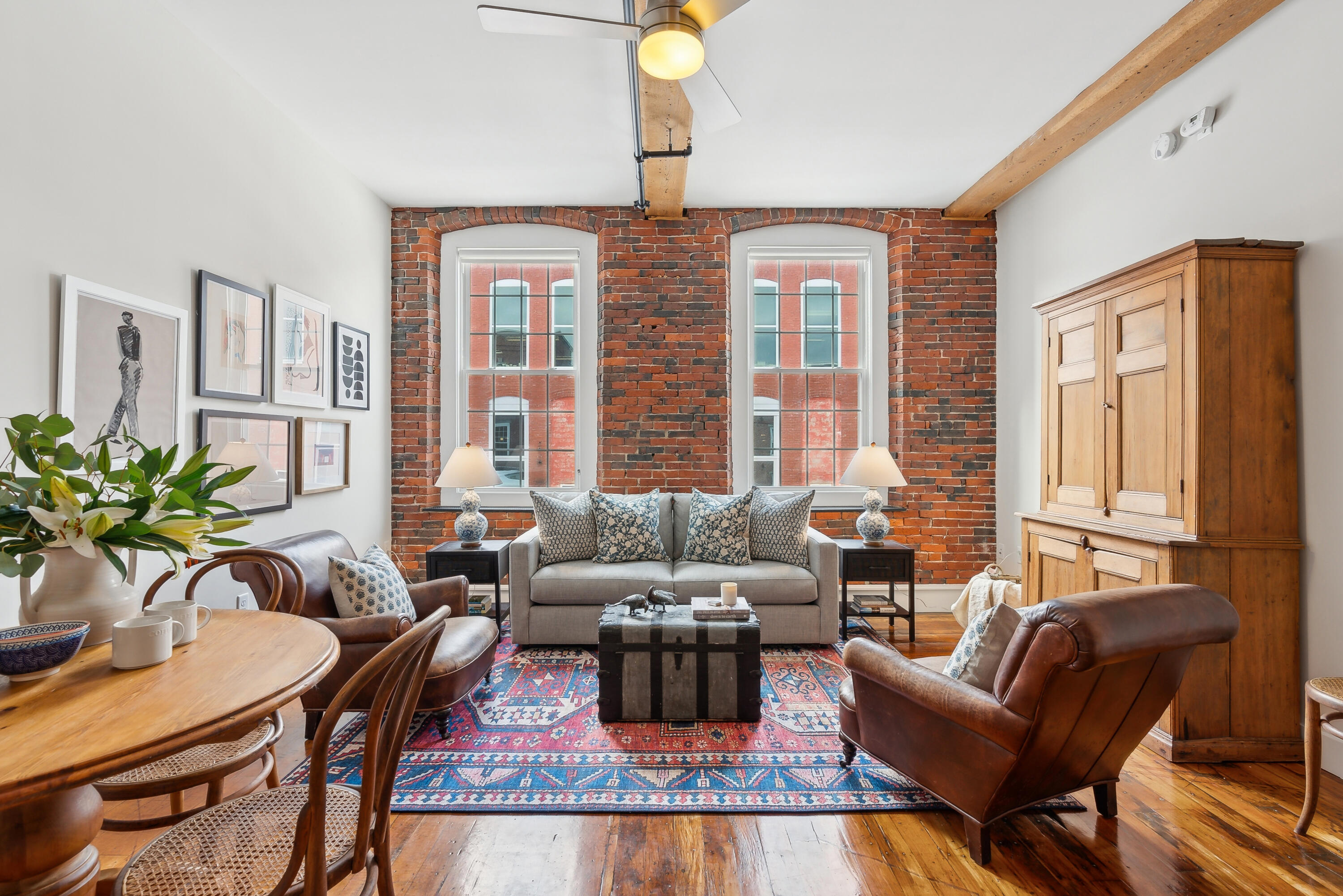 Gorgeous Unit 15-310