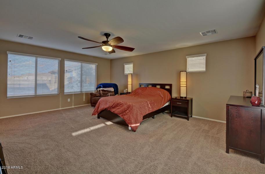 2065 South Martingale Road Gilbert, AZ 85295 - Photo 14 of 28 20160812155035940960000000-o