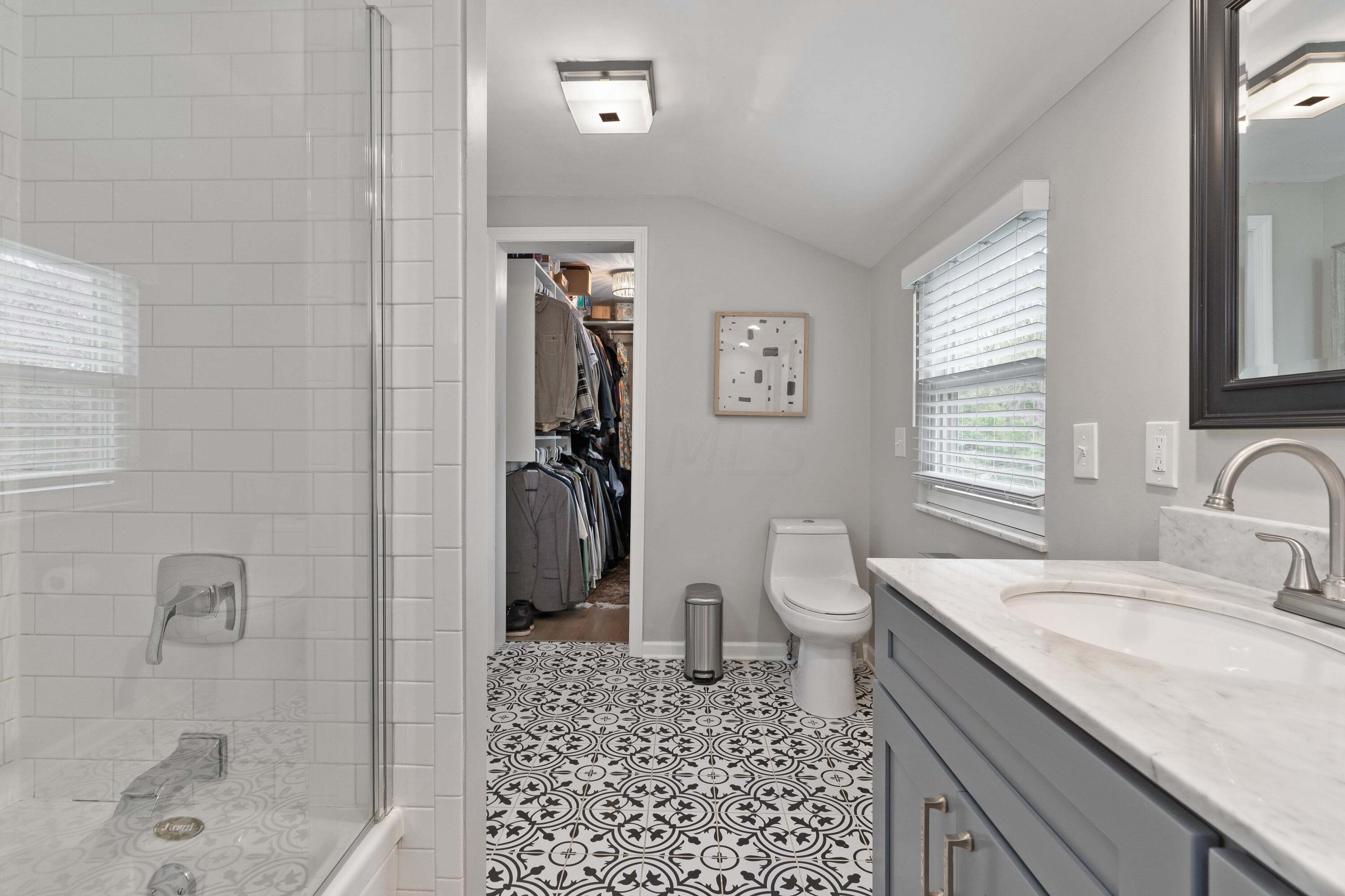 2651 Brandon Road Columbus, OH 43221 - Photo 25 of 42 Primary Bathroom