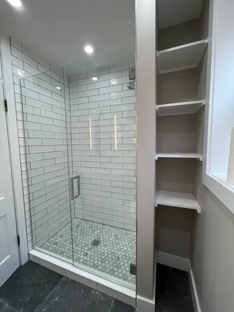 $3,200 | 5331 North Winthrop Avenue, Unit 3, Chicago, IL 60640