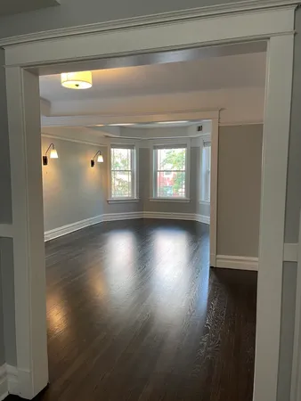 $3,200 | 5331 North Winthrop Avenue, Unit 3, Chicago, IL 60640