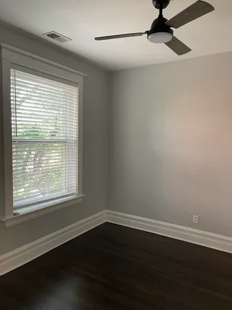 $3,200 | 5331 North Winthrop Avenue, Unit 3, Chicago, IL 60640