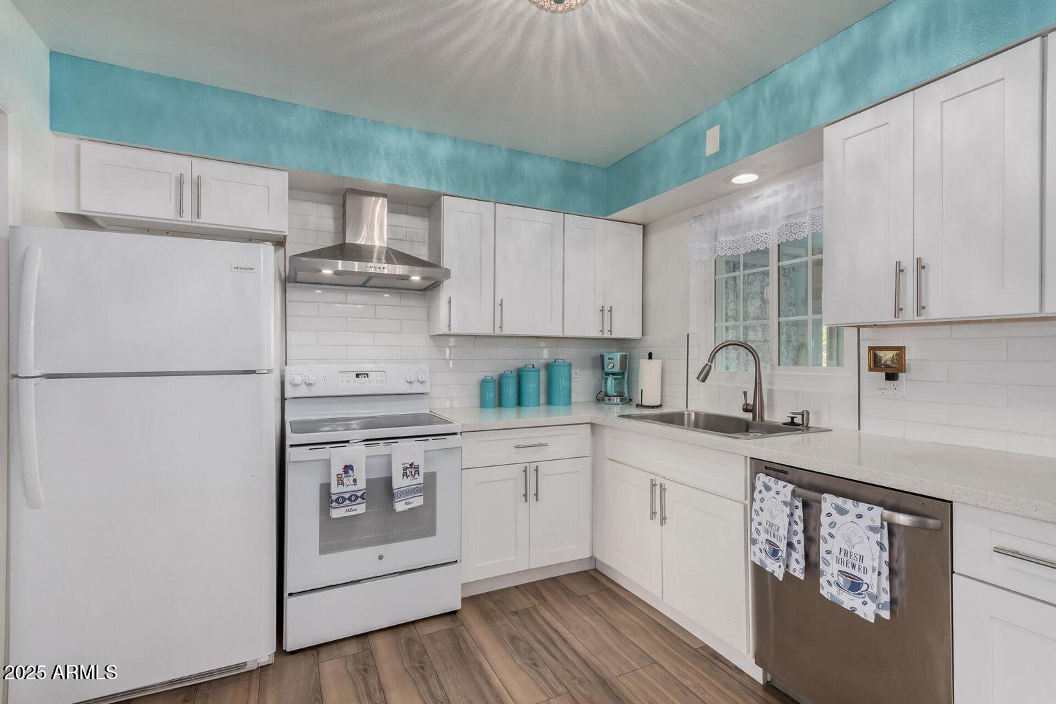 6224 East Decatur Street Mesa, AZ 85205 - Photo 3 of 26 Updated Kitchen