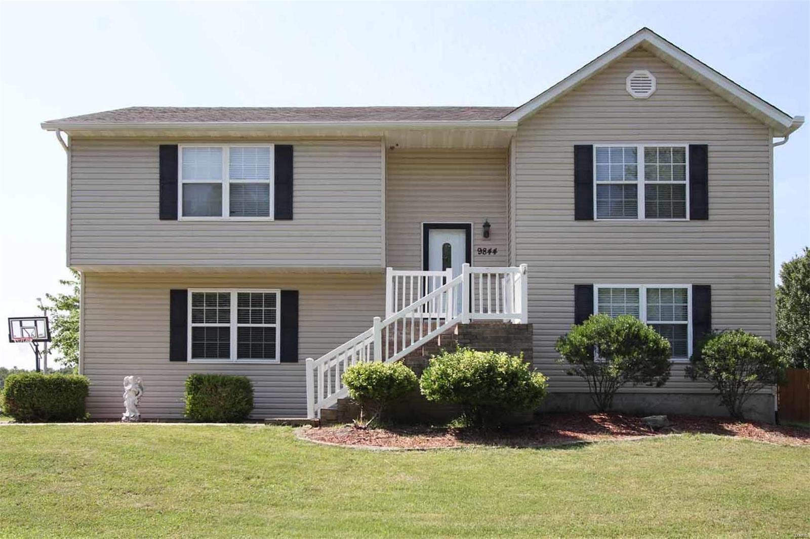9844 Oak Grove School Road Lebanon, IL 62254 - Photo 1 of 52 Gallery Image 1