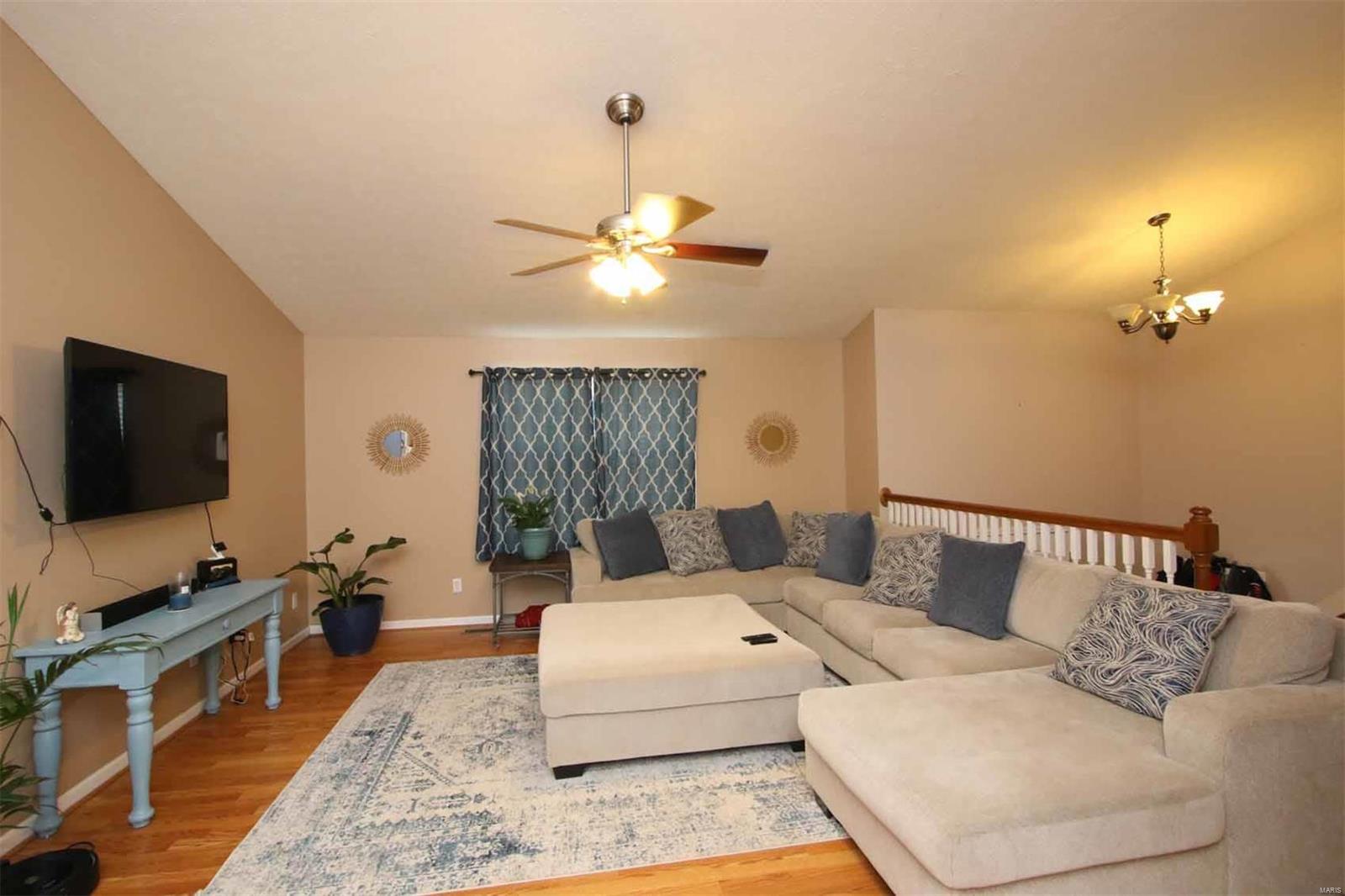 9844 Oak Grove School Road Lebanon, IL 62254 - Photo 4 of 52 Gallery Image 4