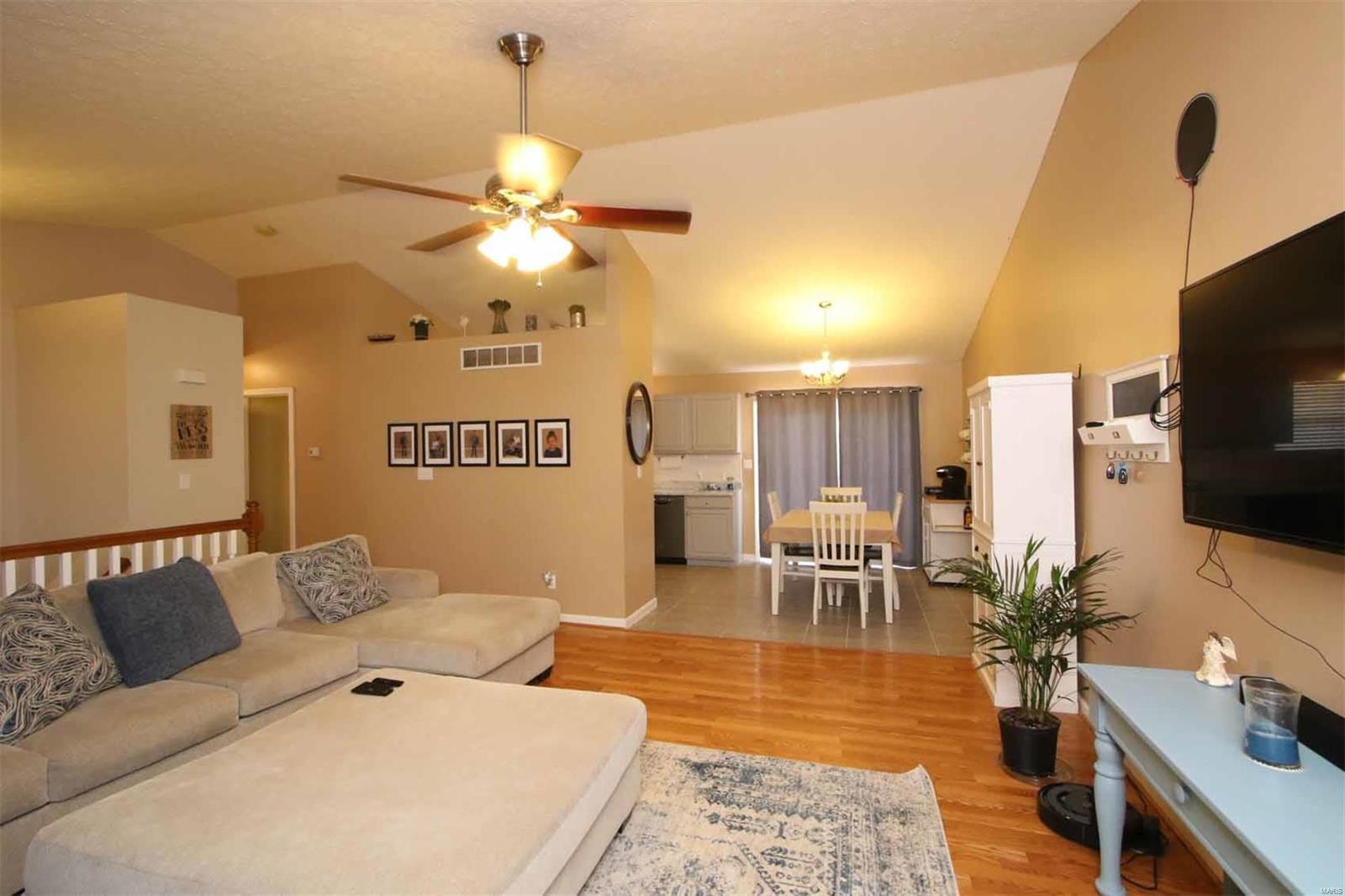 9844 Oak Grove School Road Lebanon, IL 62254 - Photo 5 of 52 Gallery Image 5
