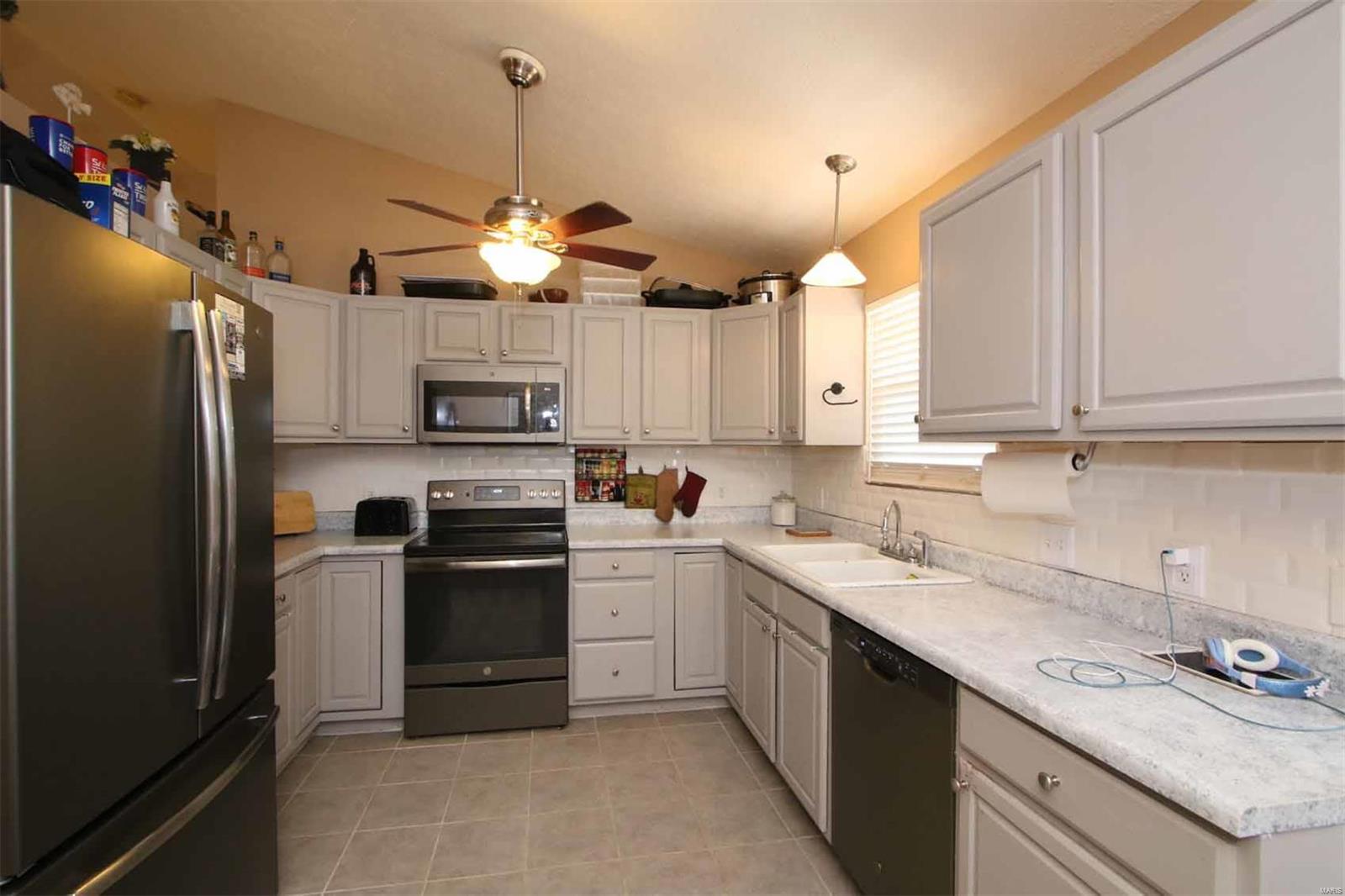 9844 Oak Grove School Road Lebanon, IL 62254 - Photo 9 of 52 Gallery Image 9