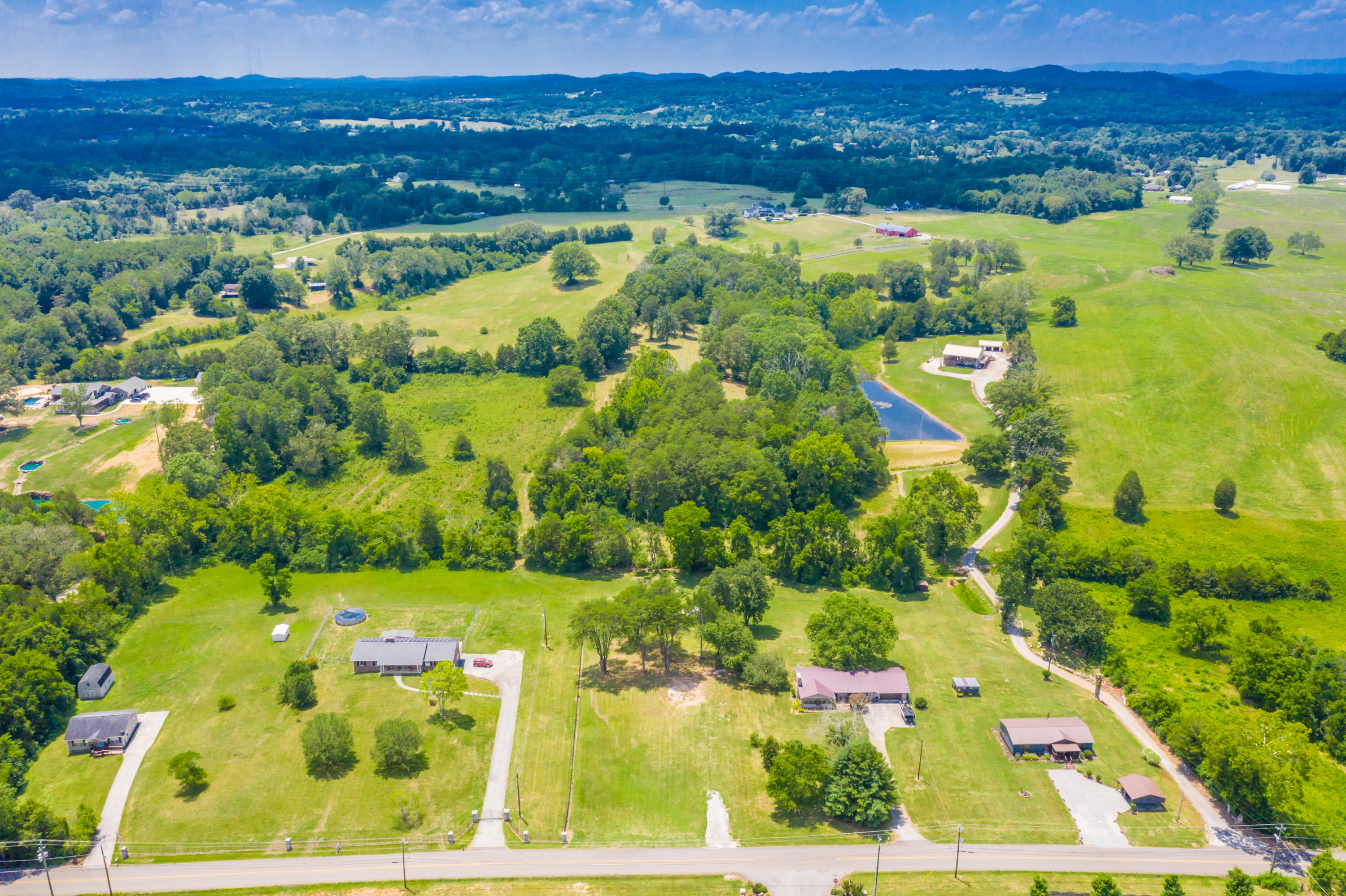 5319 Roberts Road Corryton, TN 37721 - Photo 3 of 7 5325RobertsRd-73