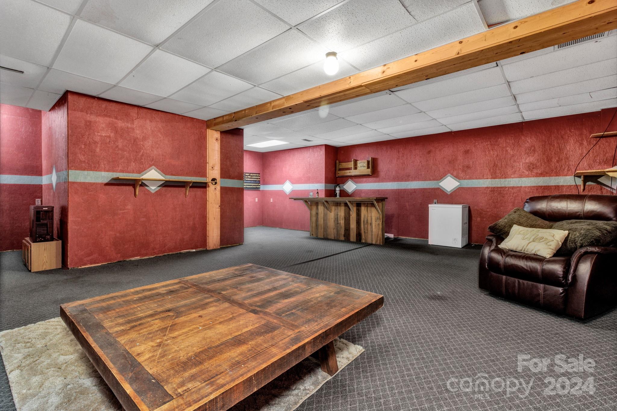 368 Richards Ridge Canton, NC 28716 - Photo 27 of 34 a room with furniture