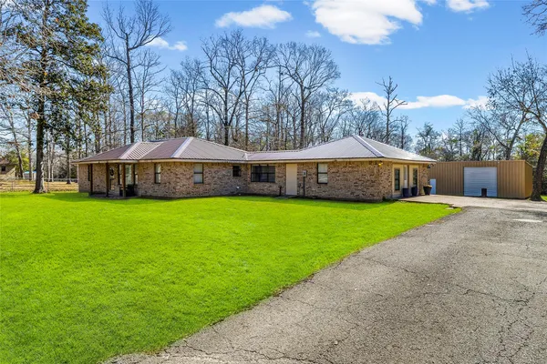 $529,000 | 431 Ridgewood Drive, Shepherd, TX 77371