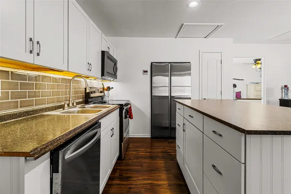 $529,000 | 431 Ridgewood Drive, Shepherd, TX 77371