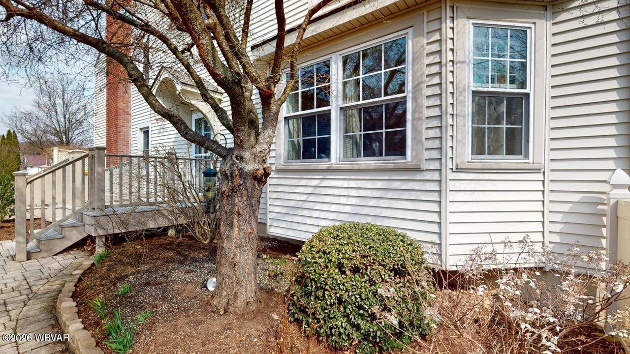 2036 Reed Street Williamsport, PA 17701 - Photo 4 of 41 Bay window