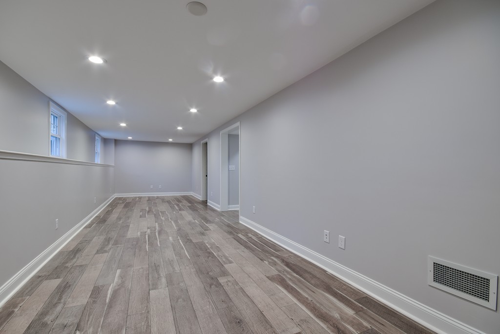 10 Oxbow Road Natick, MA 01760 - Photo 24 of 26 Gallery Image 24