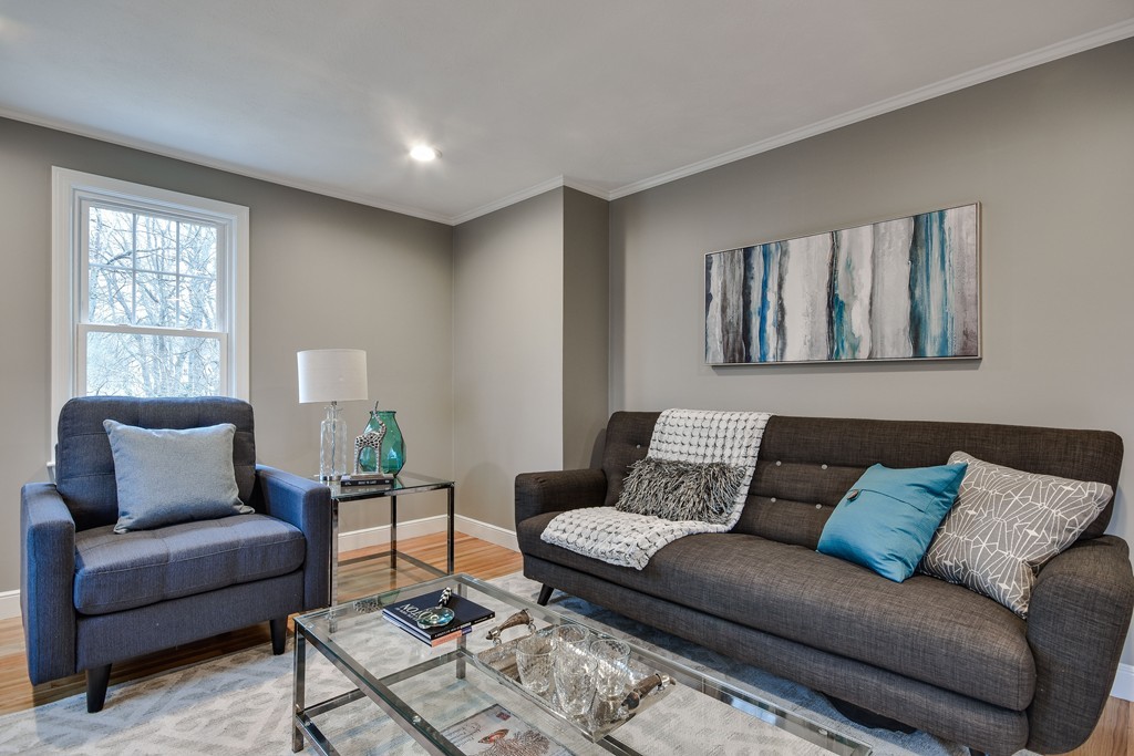 10 Oxbow Road Natick, MA 01760 - Photo 5 of 26 Gallery Image 5