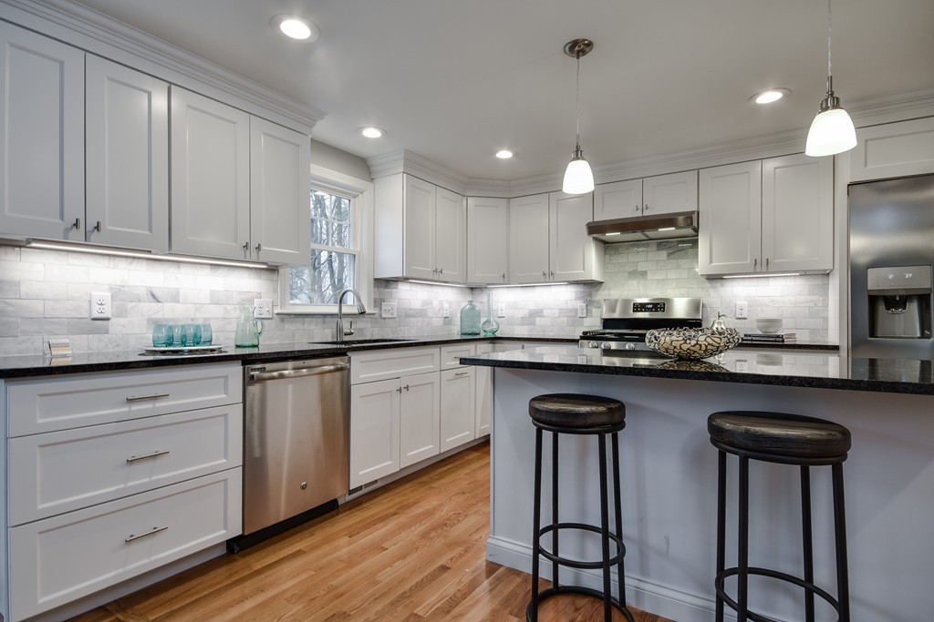 10 Oxbow Road Natick, MA 01760 - Photo 9 of 26 Gallery Image 9