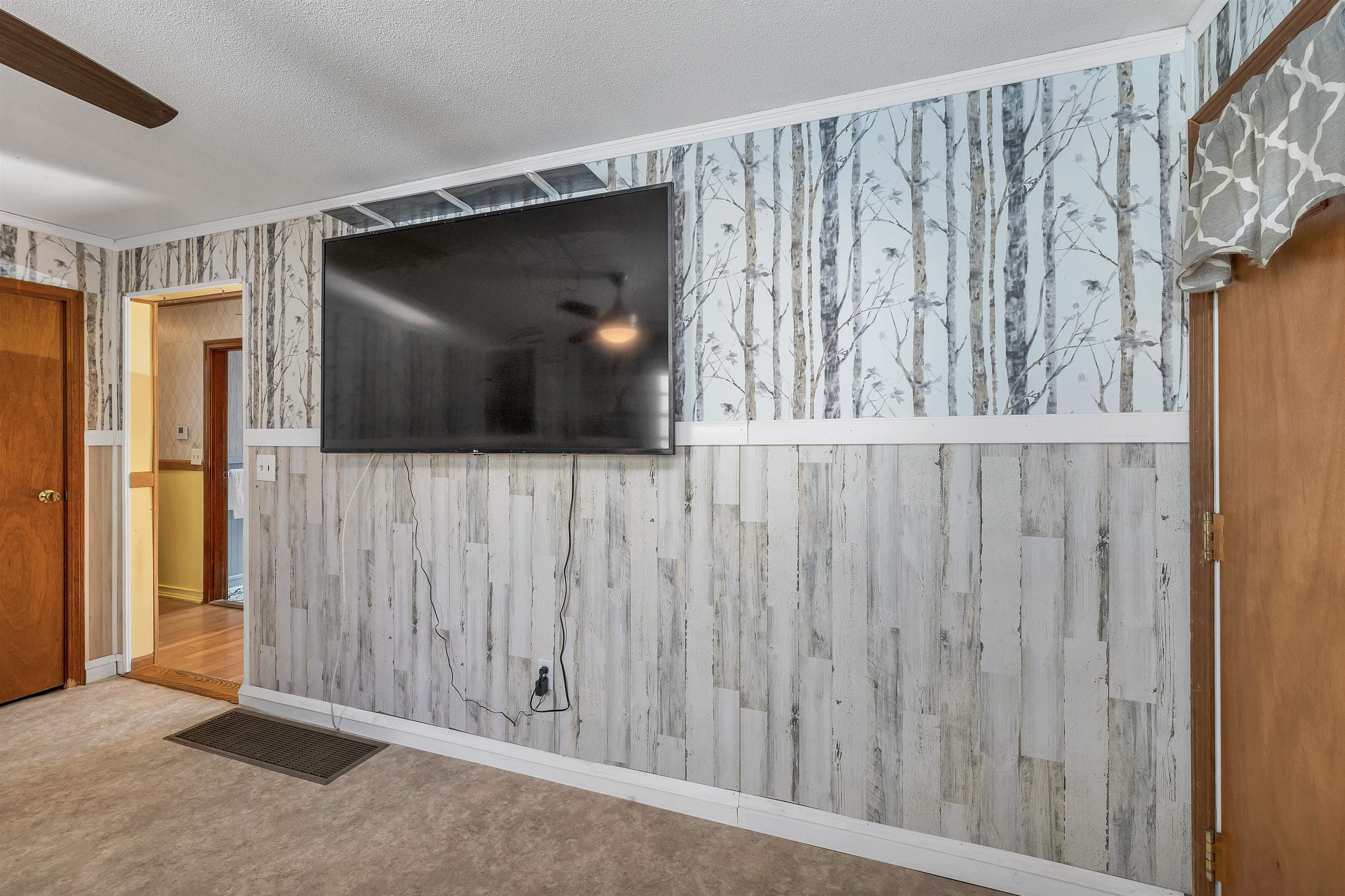 700 South Beech Street Manchester, NH 03103 - Photo 12 of 34