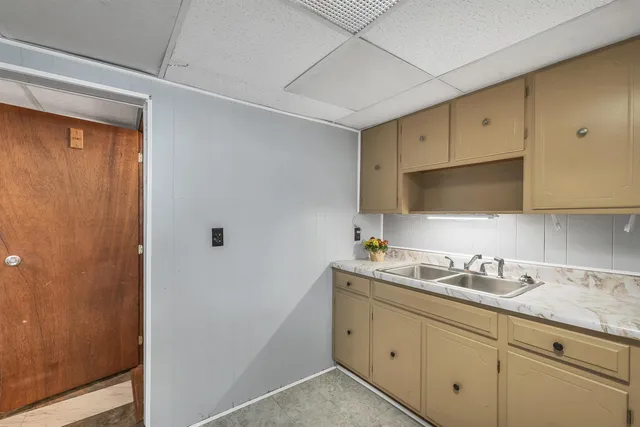 $384,900 | 700 South Beech Street, Manchester, NH 03103