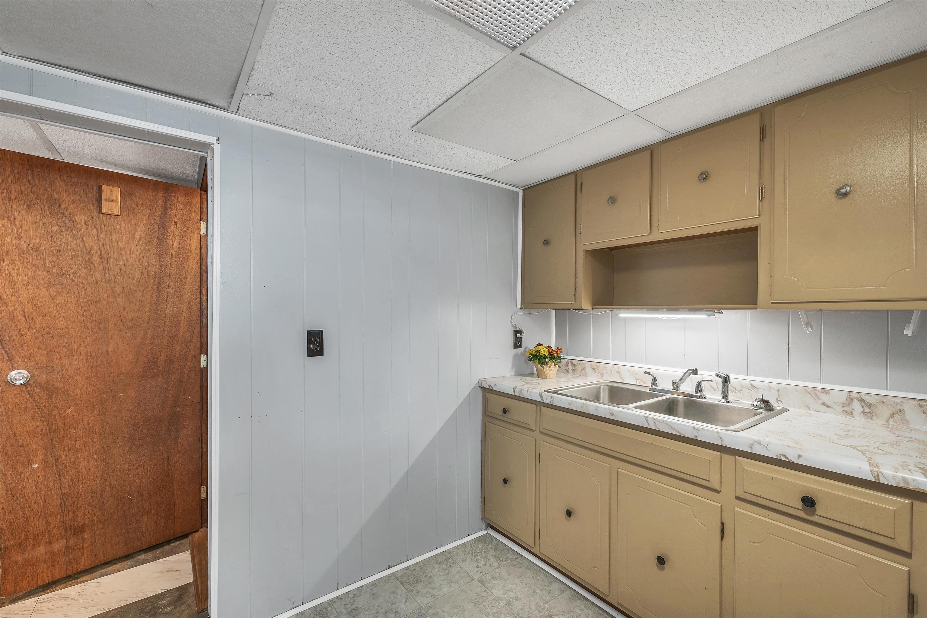 700 South Beech Street Manchester, NH 03103 - Photo 29 of 34