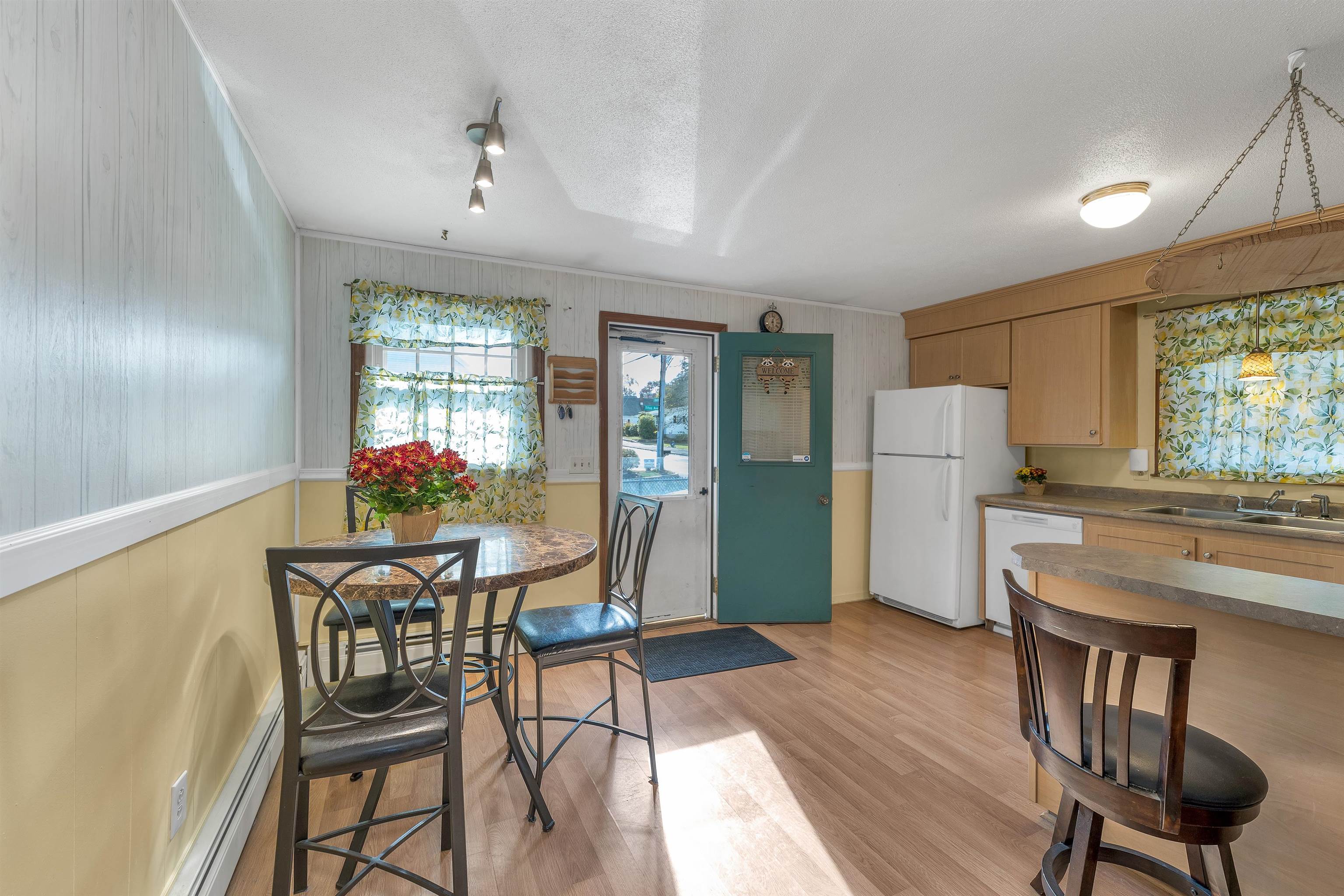 700 South Beech Street Manchester, NH 03103 - Photo 6 of 34