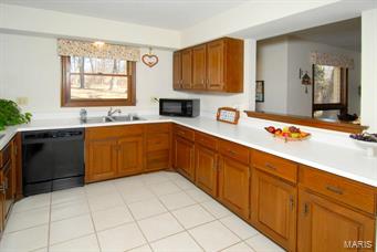1836 Rustic Oak Road Chesterfield, MO 63017 - Photo 17 of 36 Gallery Image 17