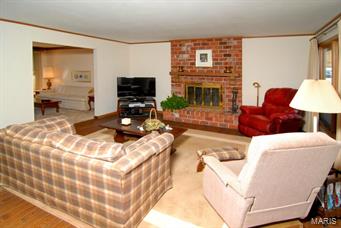1836 Rustic Oak Road Chesterfield, MO 63017 - Photo 8 of 36 Gallery Image 8