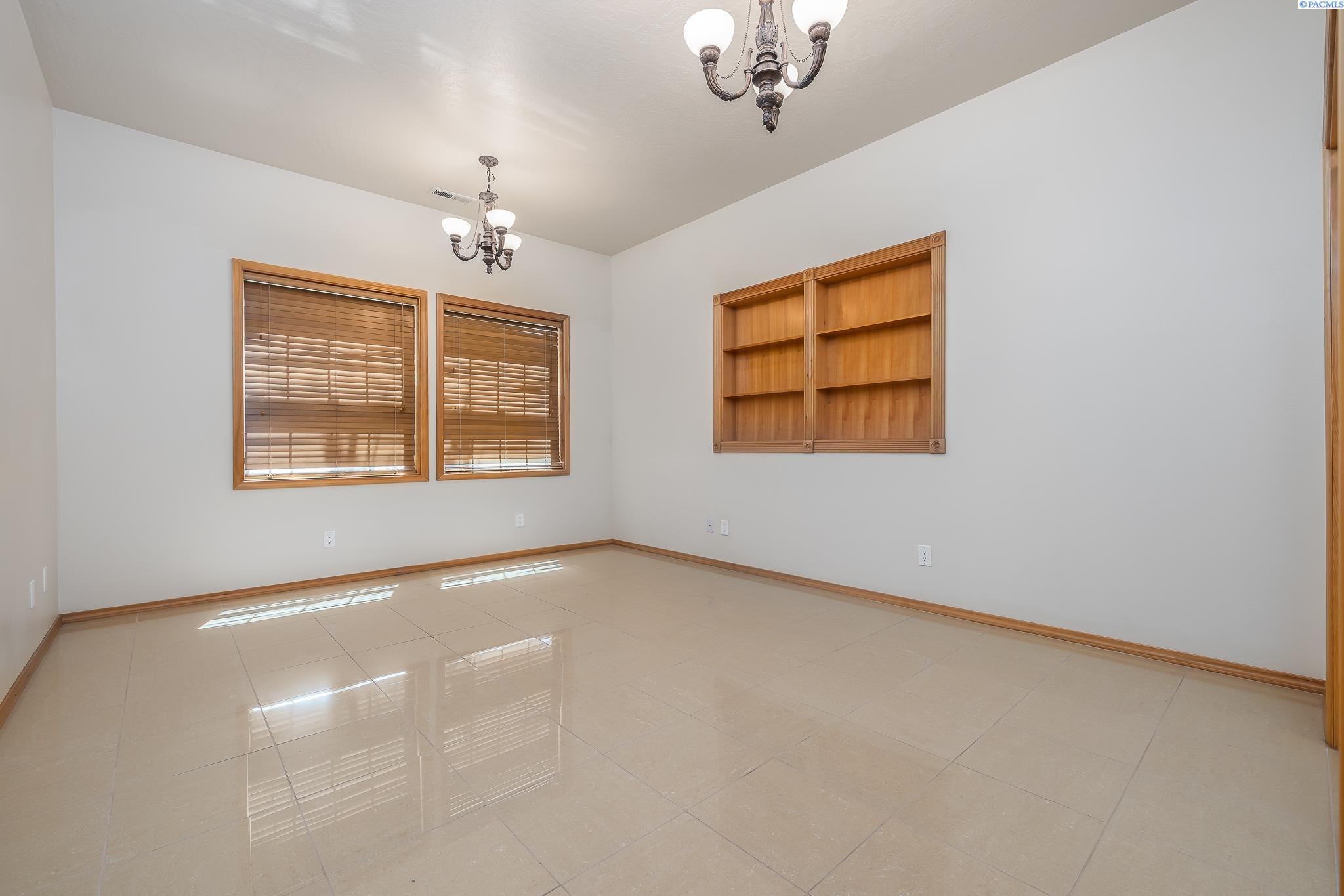 56909 Demoss Road Benton City, WA 99320 - Photo 14 of 30 Gallery Image 14