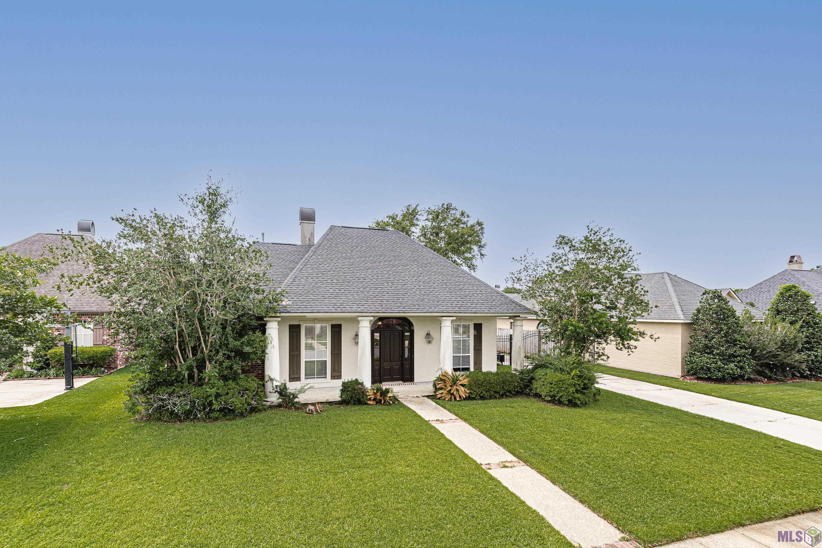 17724 Twin Ridge Avenue Baton Rouge, LA 70817 - Photo 1 of 32