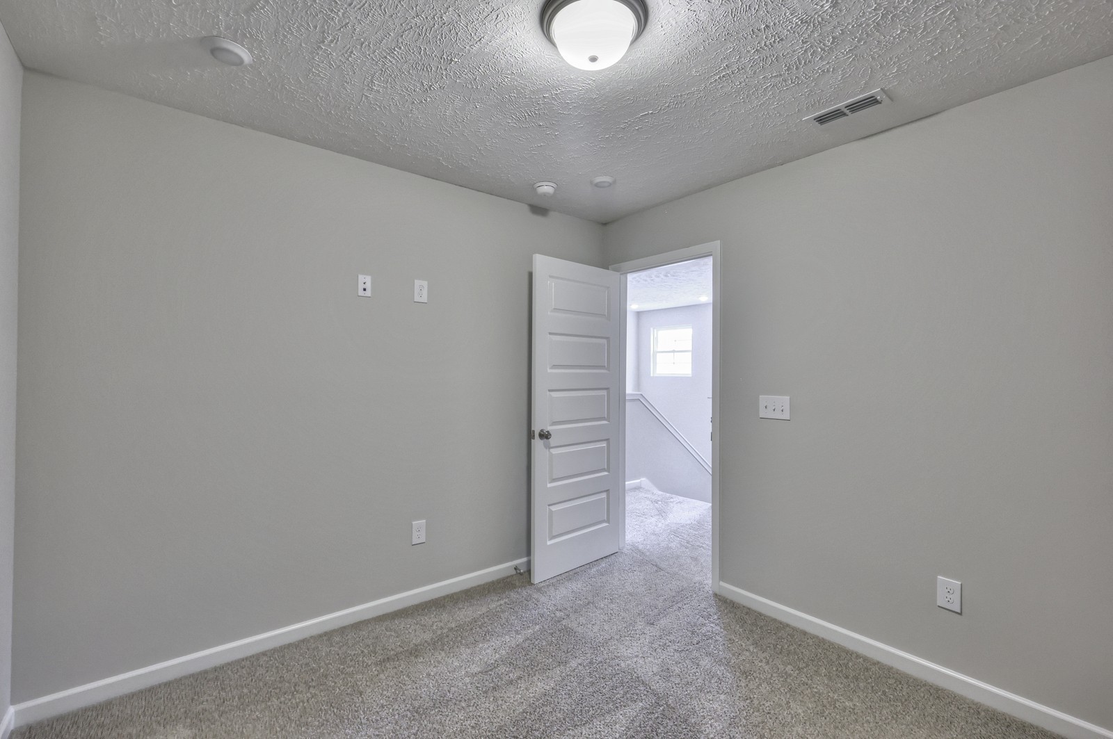 113 Creek Wood Road Manchester, TN 37355 - Photo 28 of 37 wooden floor in an empty room