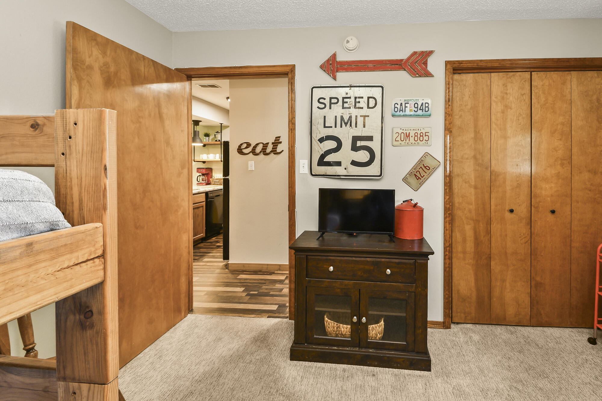 437 Notch Lane, Unit 9 Reeds Spring, MO 65737 - Photo 18 of 37 Bedroom 2