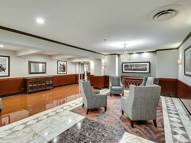 40 East 9th Street, Unit 805 Chicago, IL 60605 - Photo 2 of 18