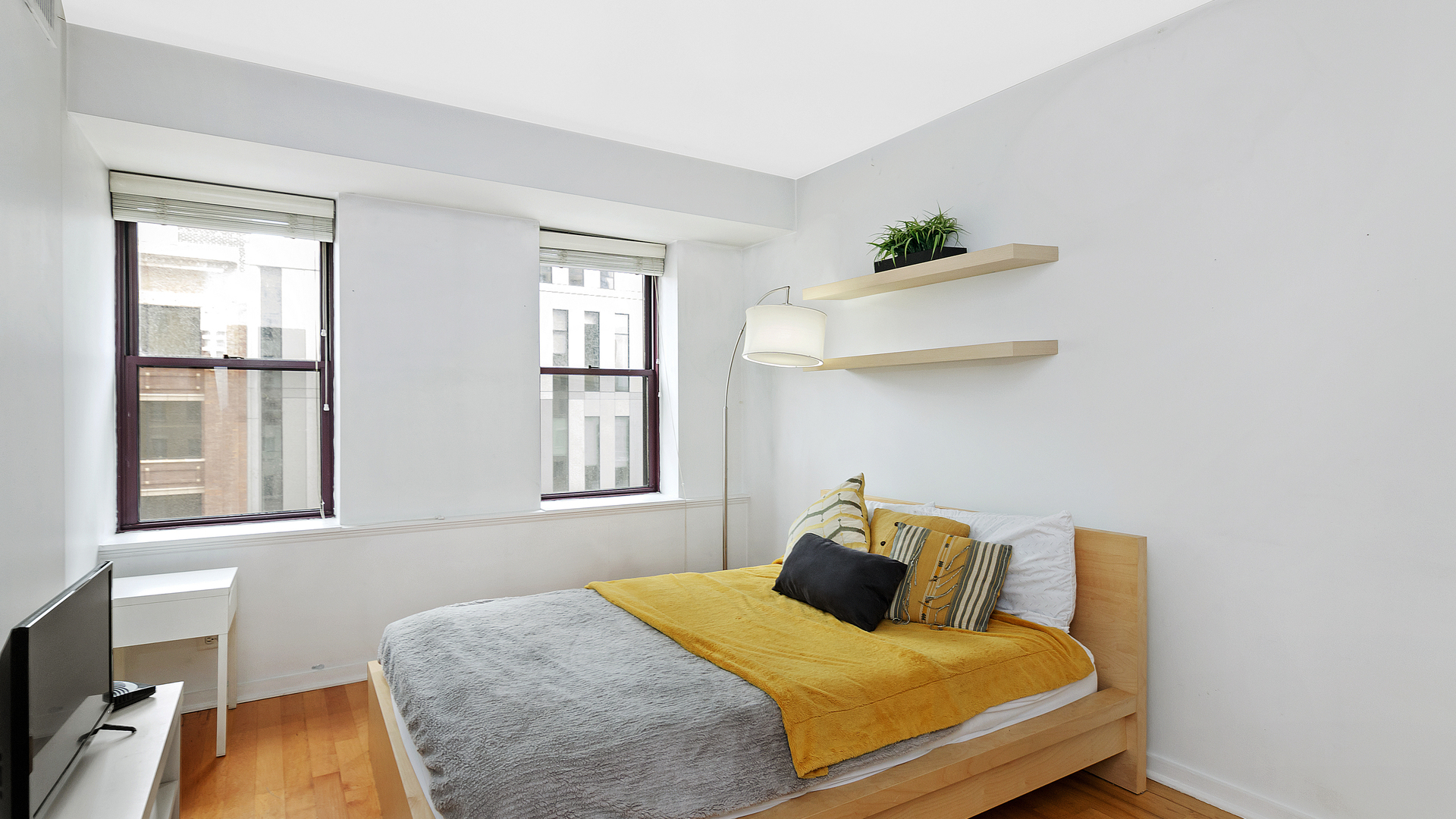 40 East 9th Street, Unit 805 Chicago, IL 60605 - Photo 13 of 18