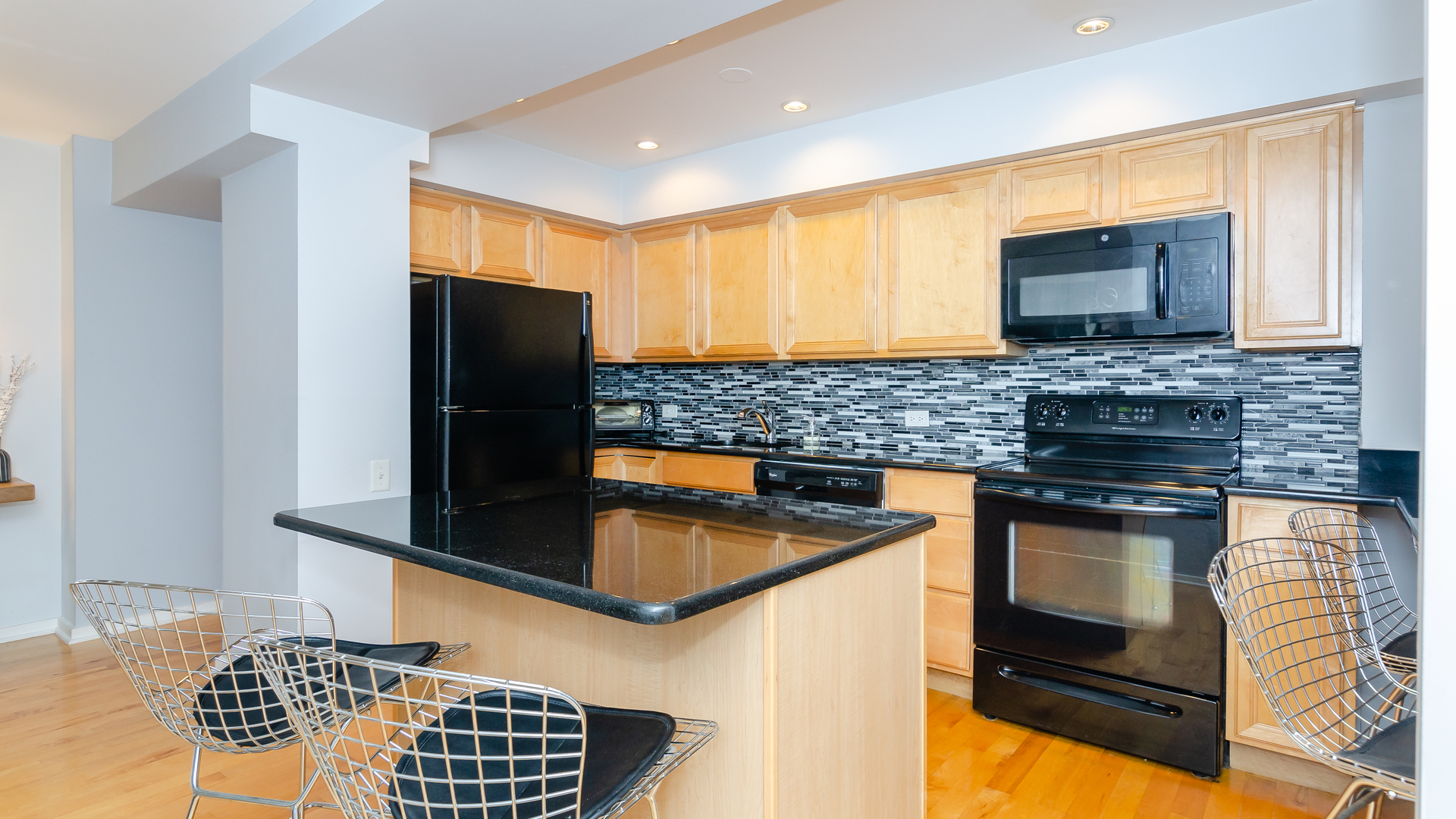 40 East 9th Street, Unit 805 Chicago, IL 60605 - Photo 6 of 18