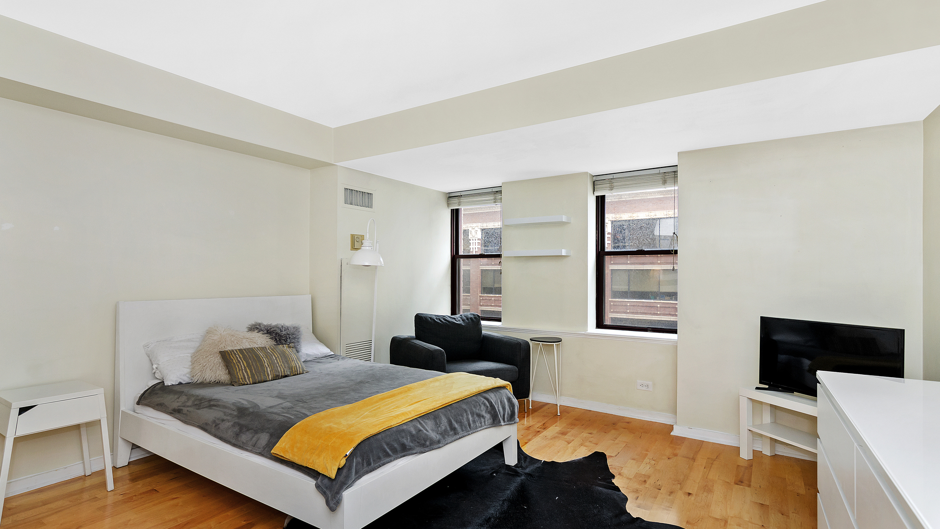 40 East 9th Street, Unit 805 Chicago, IL 60605 - Photo 10 of 18