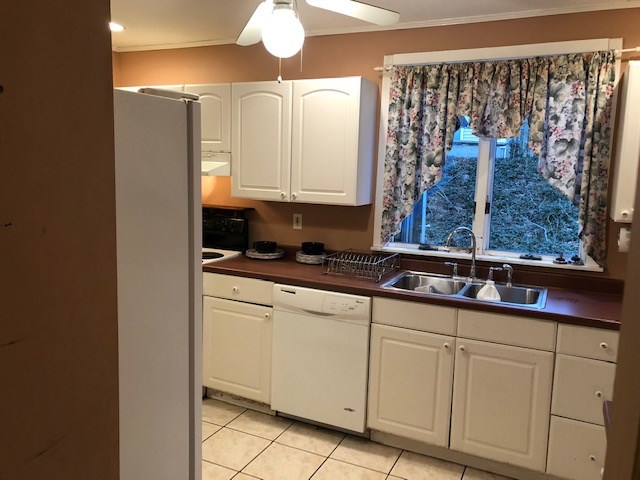 4 Clark Street Westerly, RI 02891 - Photo 11 of 18