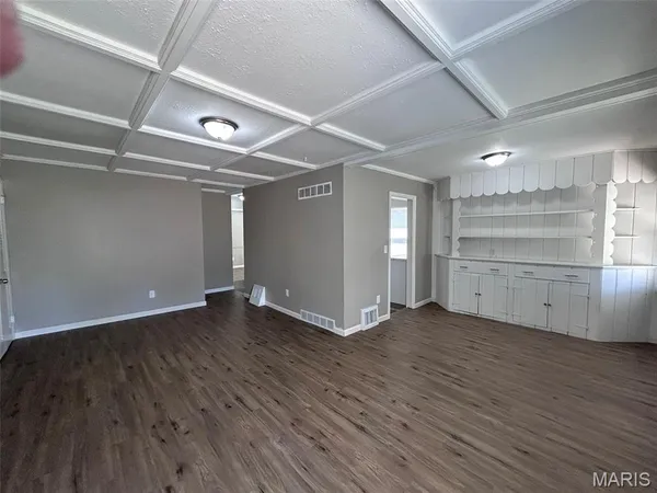 $1,800 | 9517 Lydell Drive, Affton, MO 63123