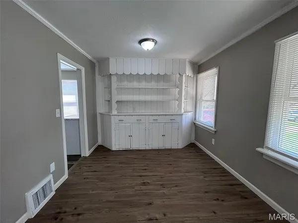 $1,800 | 9517 Lydell Drive, Affton, MO 63123