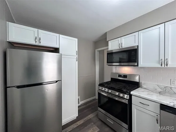 $1,800 | 9517 Lydell Drive, Affton, MO 63123