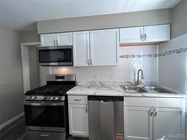 $1,800 | 9517 Lydell Drive, Affton, MO 63123