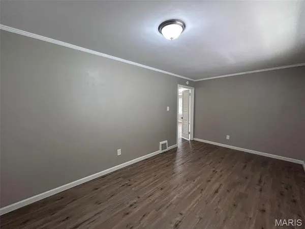 $1,800 | 9517 Lydell Drive, St. Louis, MO 63123