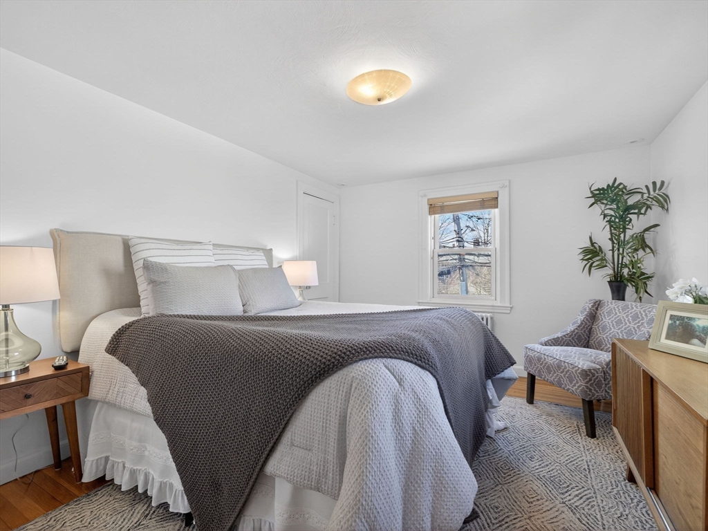 1234 Walnut Street Newton, MA 02461 - Photo 13 of 28