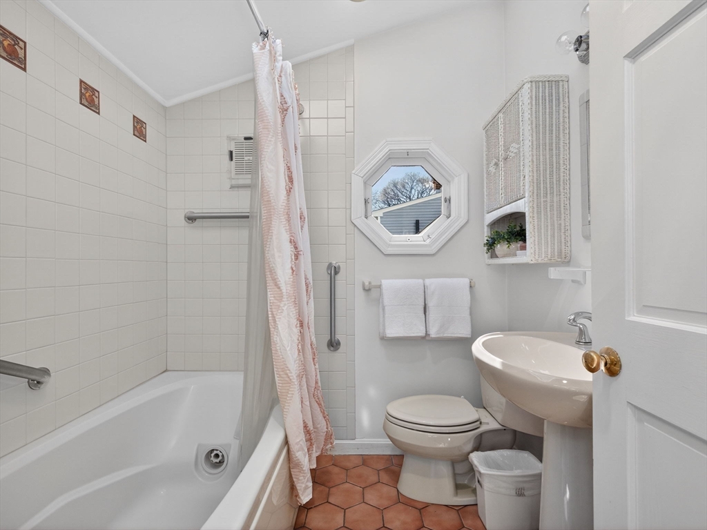 1234 Walnut Street Newton, MA 02461 - Photo 16 of 28