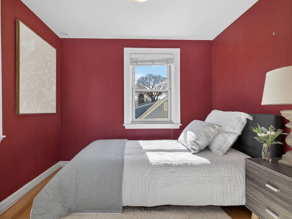 1234 Walnut Street Newton, MA 02461 - Photo 10 of 28