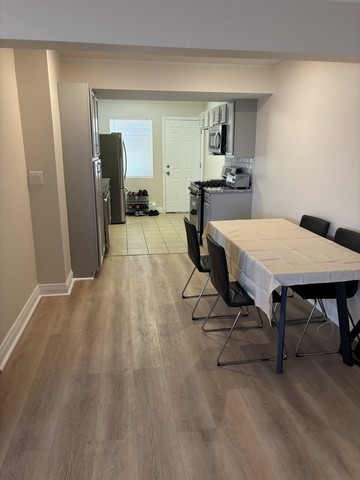 6346 North Ridgeway Avenue, Unit 1W Chicago, IL 60659 - Photo 7 of 14
