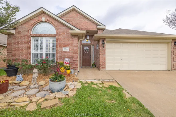 $298,000 | 2633 Trophy Drive, Bryan, TX 77802
