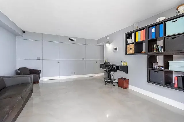 $1,000,000 | 3200 South Ocean Boulevard, Unit C303, Palm Beach, FL 33480