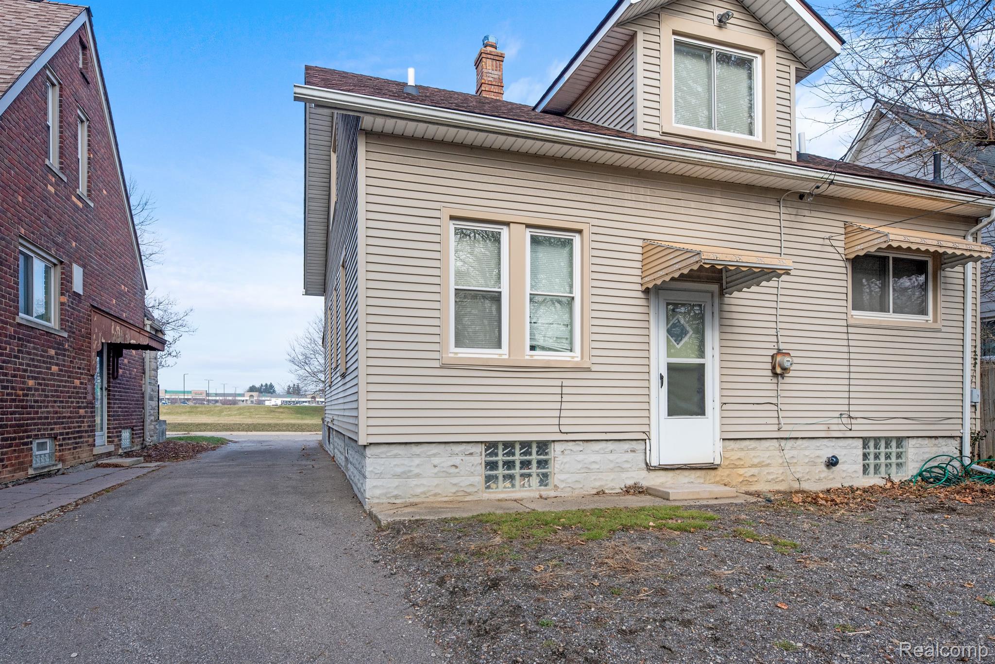387 Elizabeth Lake Road Pontiac, MI 48341 - Photo 16 of 16 Back of House
