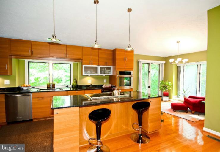 11673 Bennington Woods Road Reston, VA 20194 - Photo 25 of 30 Kitchen