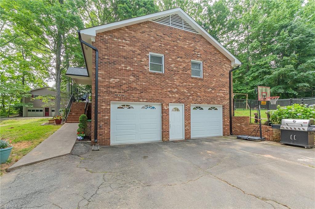 6201 Hunters Ridge Drive Lexington, NC 27295 - Photo 8 of 36 Gallery Image 8
