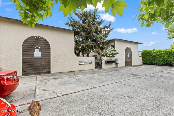 $184,000 | 207 South 8th Avenue, Unit 7, Yakima, WA 98902