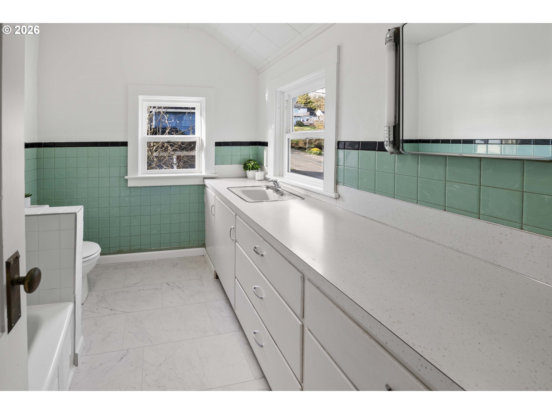 708 33rd Street Astoria, OR 97103 - Photo 23 of 46 Bathroom